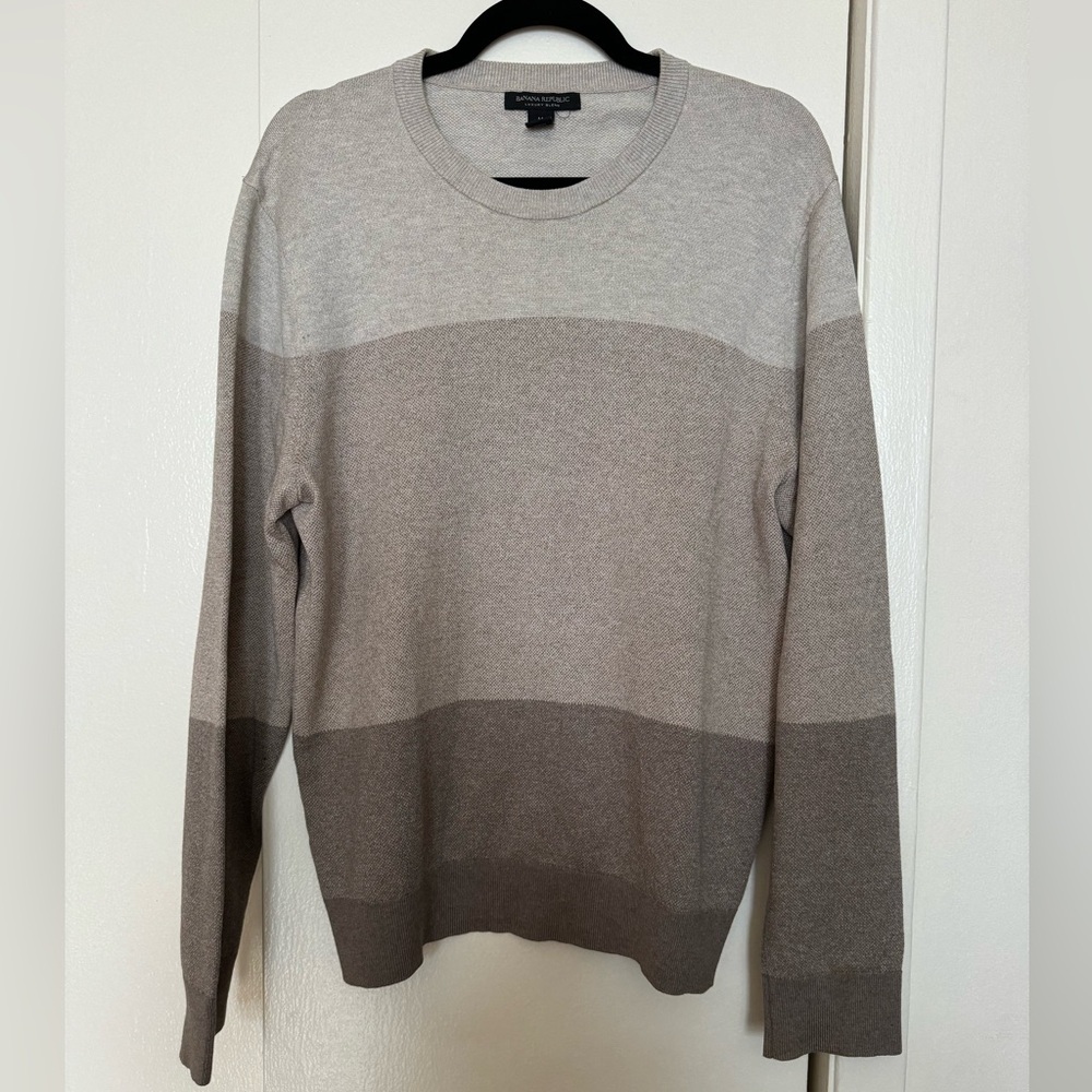 Banana Republic Men’s Silk Blend Tan Sweater